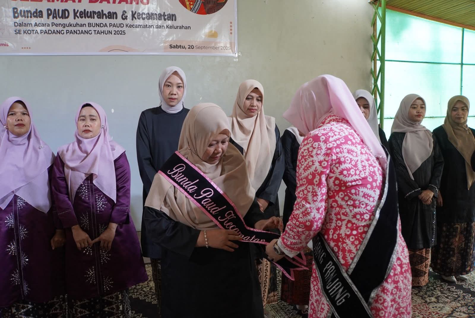 Suasana pengukuhan Bunda PAUD Kota Padang Panjang, Sabtu (20/9/2025) di Mifan.